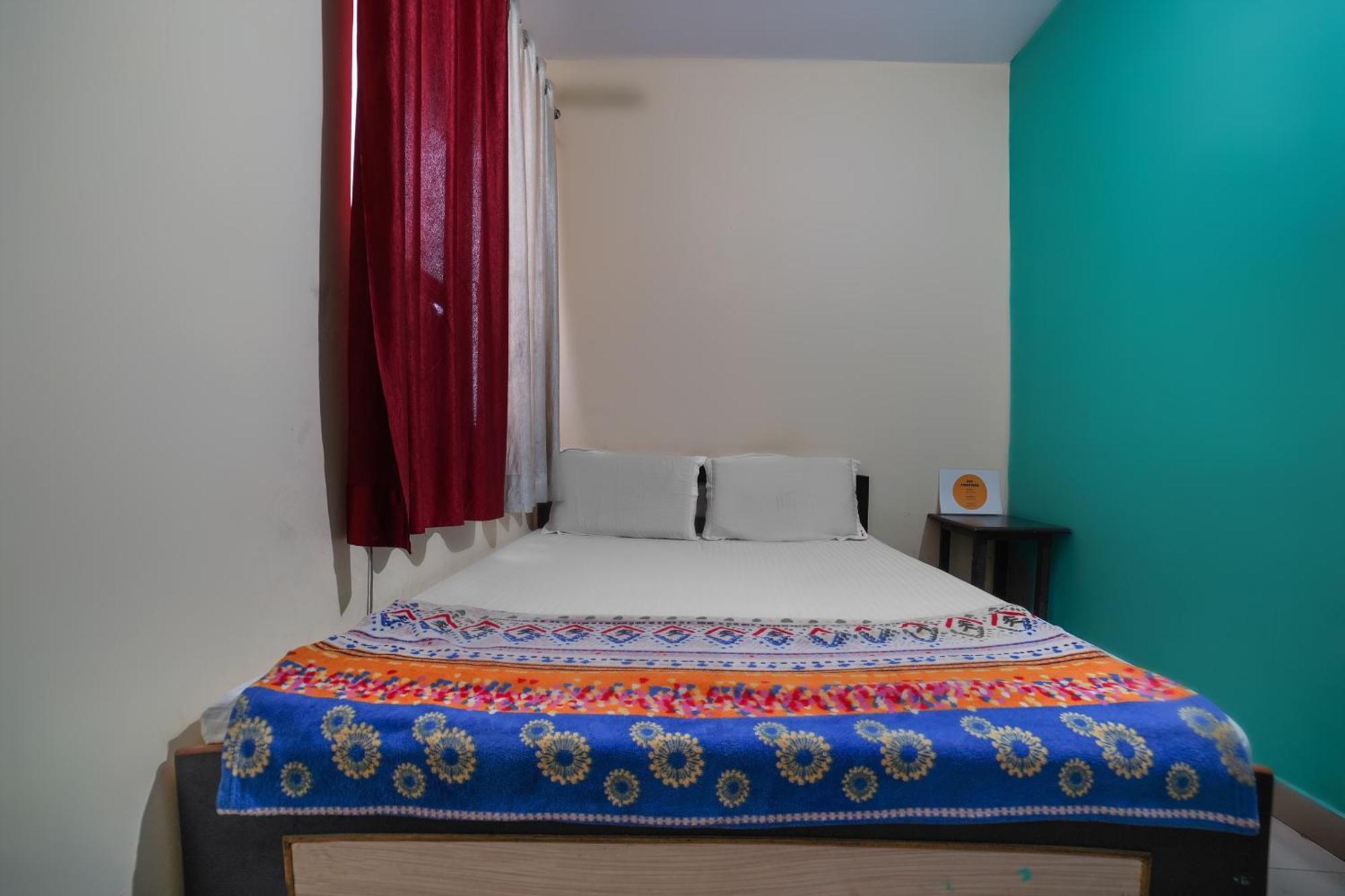 Spot On Komfort Guest House Rudrapur Экстерьер фото
