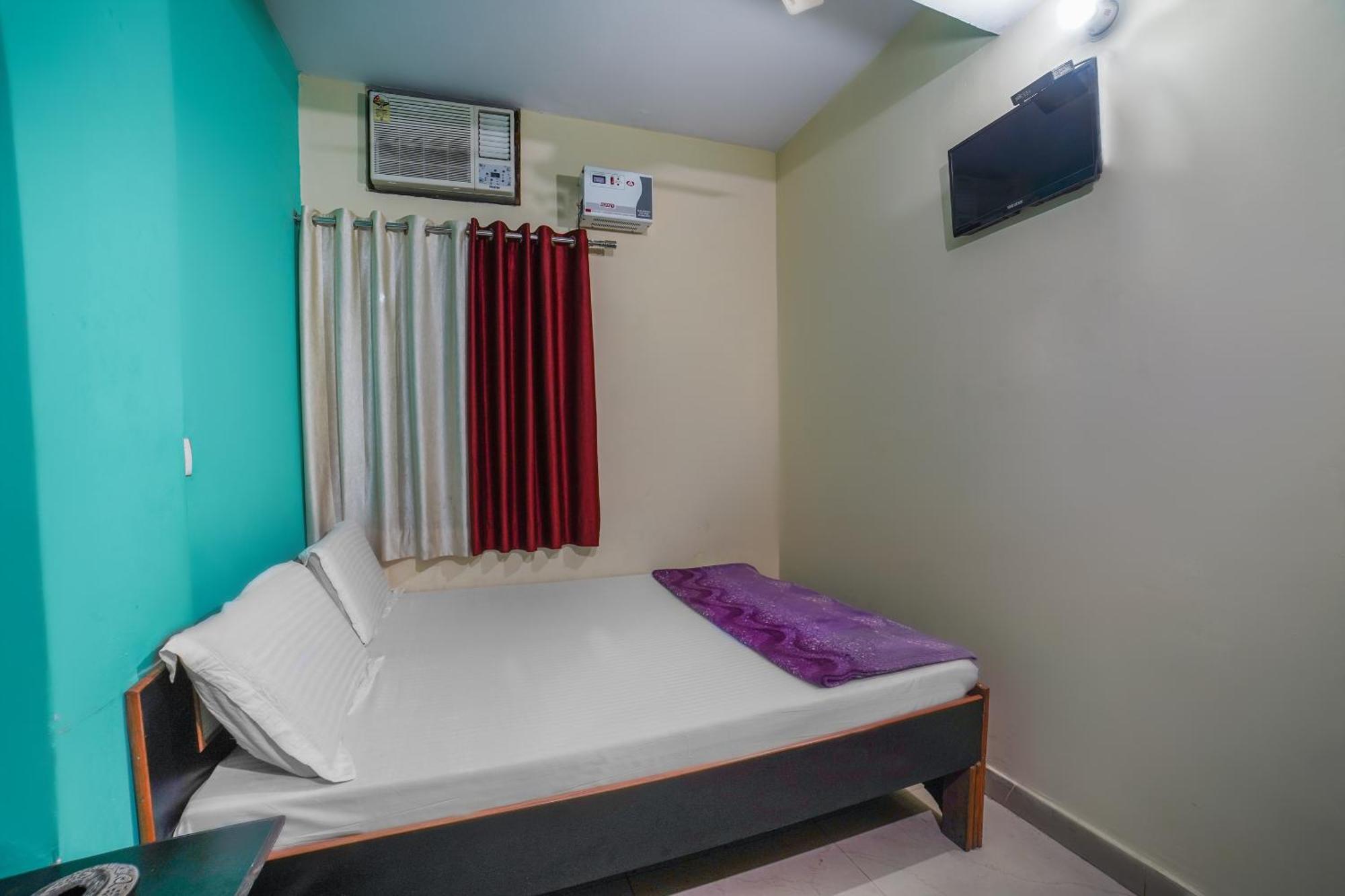 Spot On Komfort Guest House Rudrapur Экстерьер фото