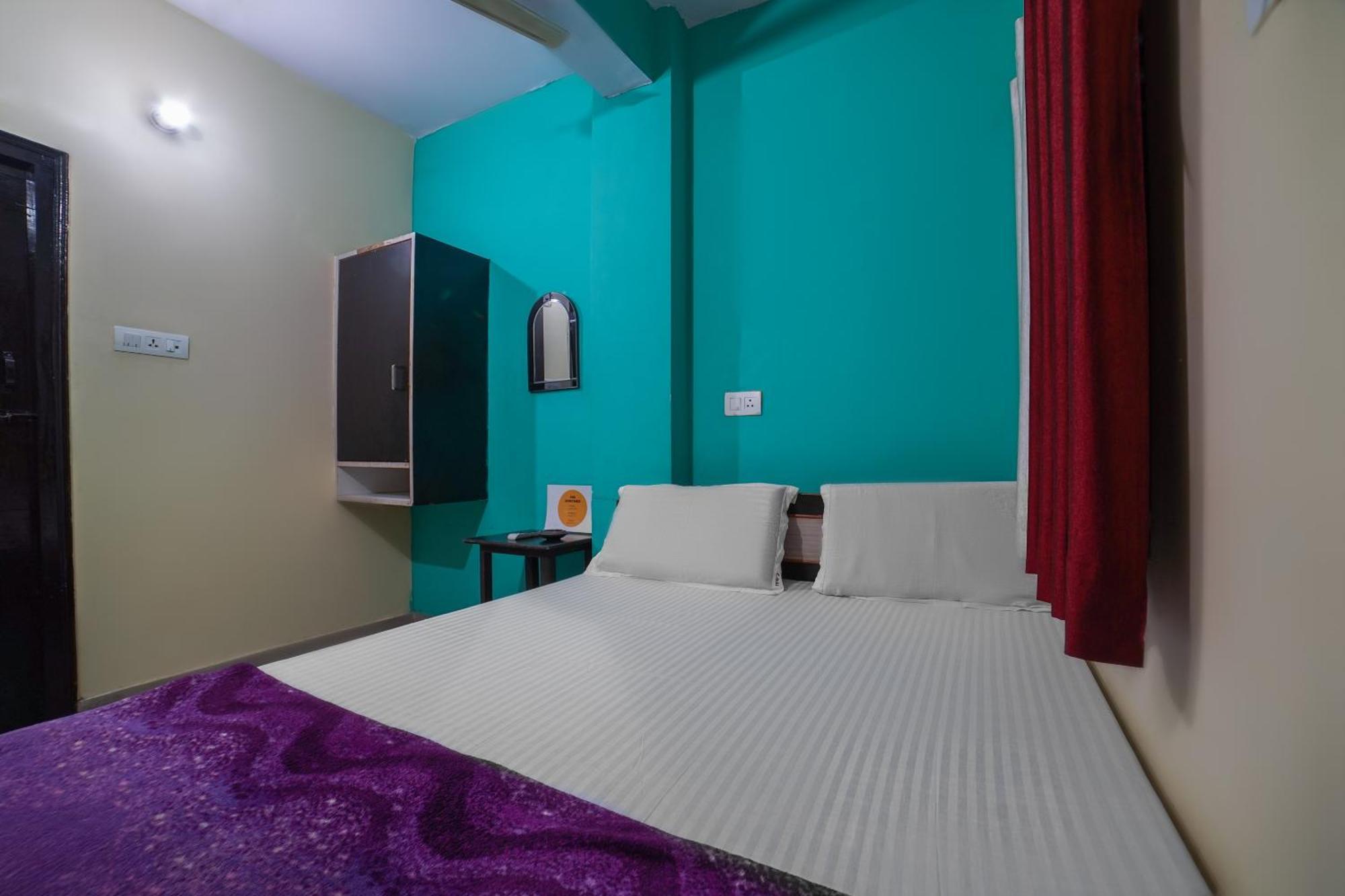 Spot On Komfort Guest House Rudrapur Экстерьер фото